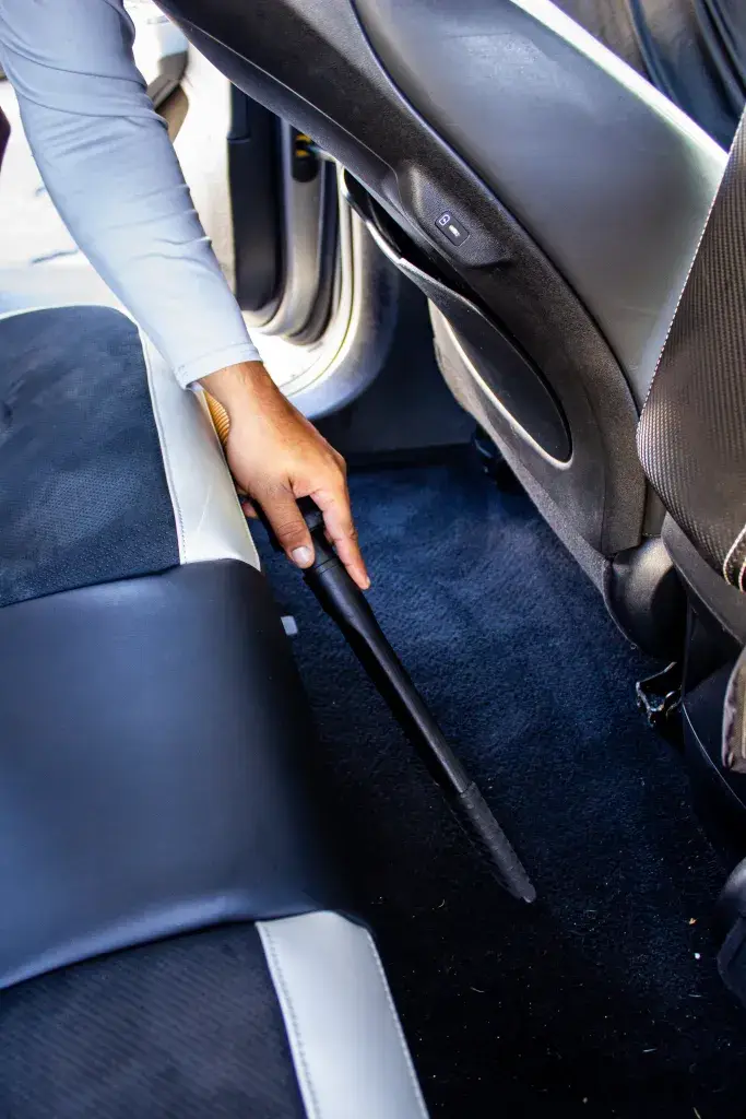 mobile interior car detailing
